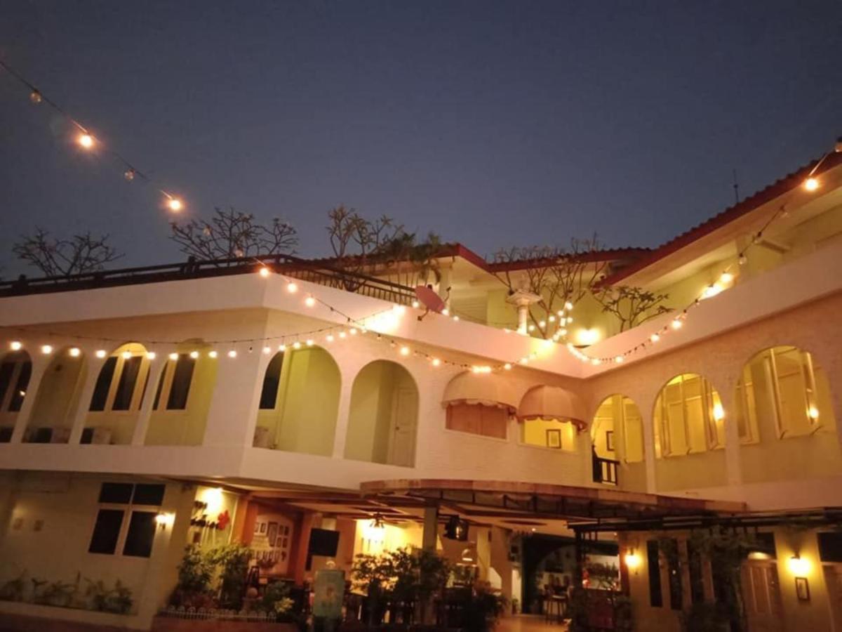 Casa Holiday Hotel Sha Phitsanulok Exterior photo